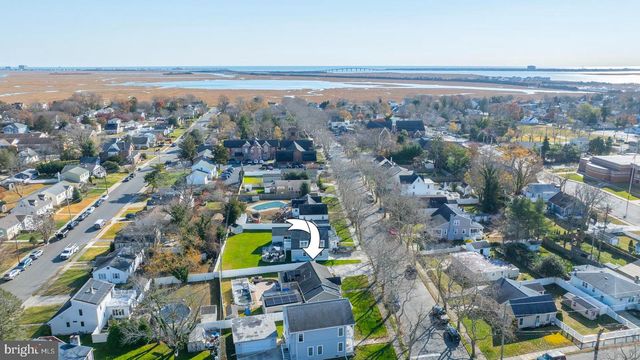 33 W MEYRAN AVE, Somers Point, NJ 08244
