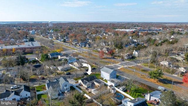 33 W MEYRAN AVE, Somers Point, NJ 08244