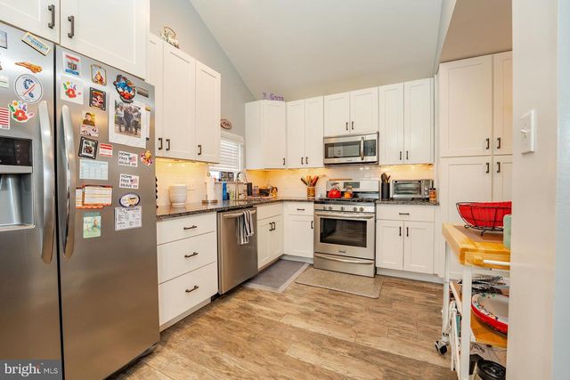 33 W MEYRAN AVE, Somers Point, NJ 08244