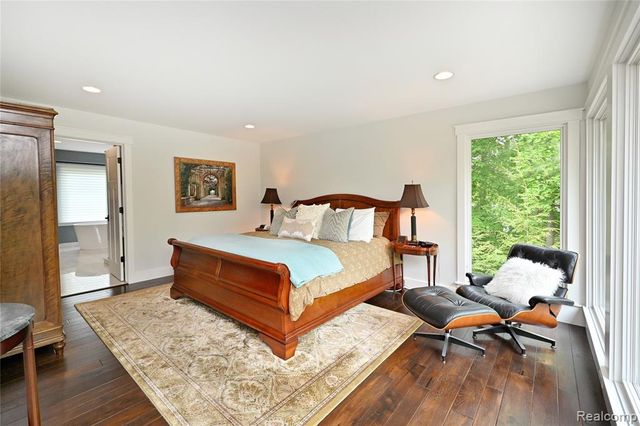 4801 N Harsdale Road, Bloomfield Hills, MI 48302