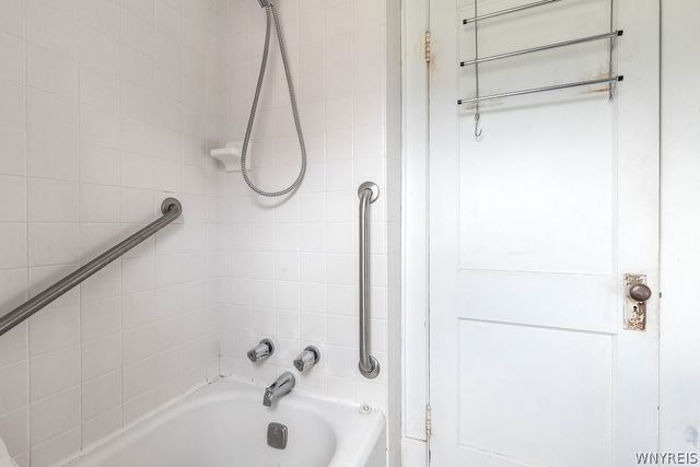 3471 West River Road, Grand Island, NY 14072