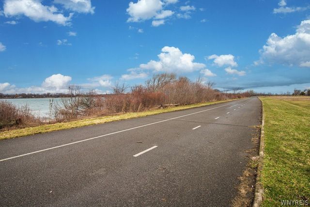 3471 West River Road, Grand Island, NY 14072