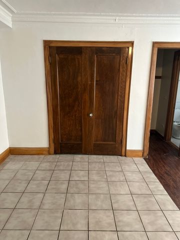 5480 S Cornell Avenue 605, Chicago, IL 60615