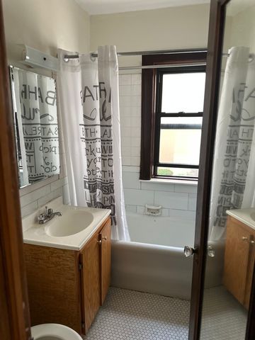 5480 S Cornell Avenue 605, Chicago, IL 60615