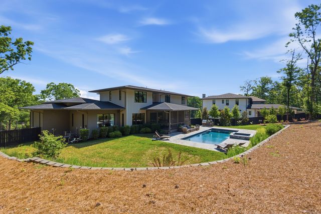 1109 Sparta Rd, Nashville, TN 37205