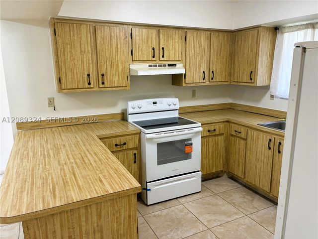 9324 SW 132nd St, Miami, FL 33176