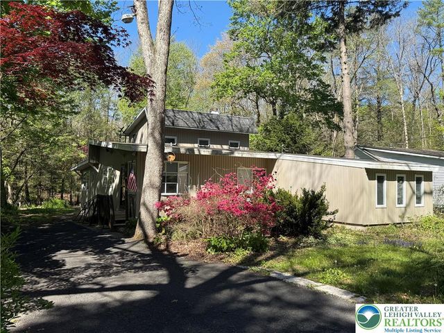 102 Creek Drive, Polk Twp, PA 18058