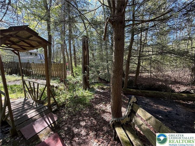102 Creek Drive, Polk Twp, PA 18058