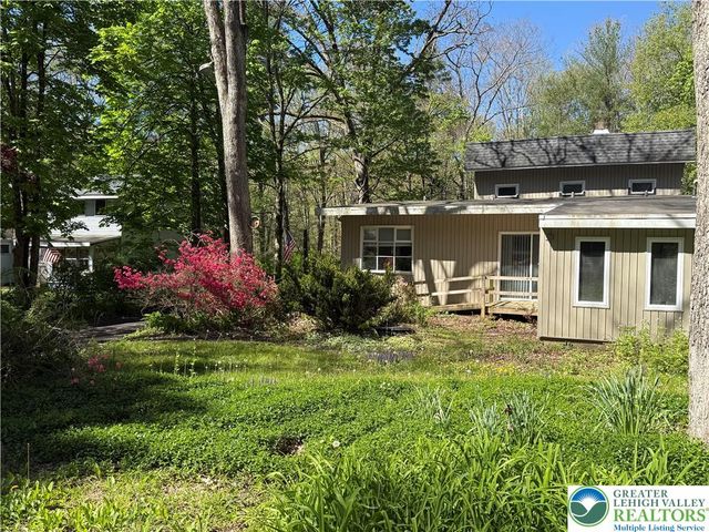 102 Creek Drive, Polk Twp, PA 18058
