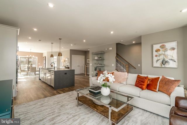 1061 INFERNO TER SE, Leesburg, VA 20175