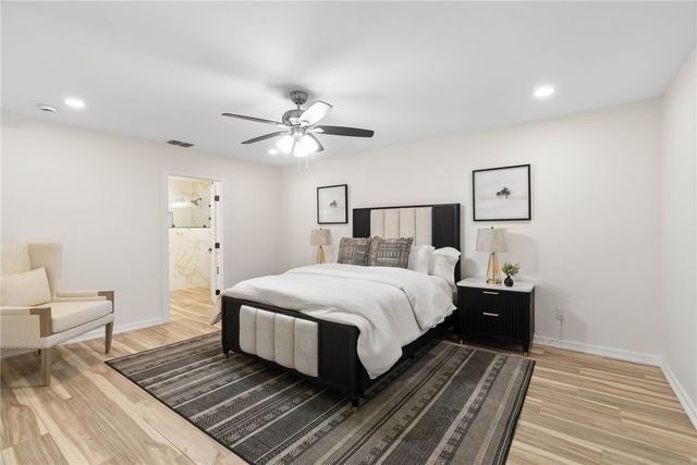 1906 Oak Ridge Dr, Portland, TX 78374