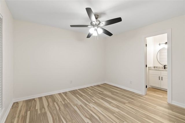 1906 Oak Ridge Dr, Portland, TX 78374