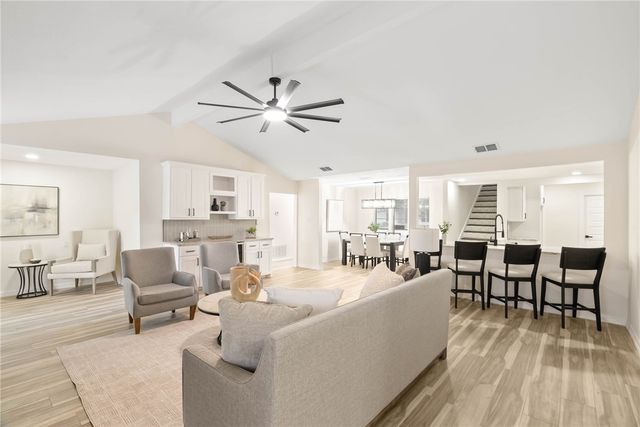 1906 Oak Ridge Dr, Portland, TX 78374