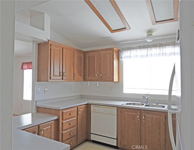15428 Tulsa Street 28, San Fernando, CA 91345