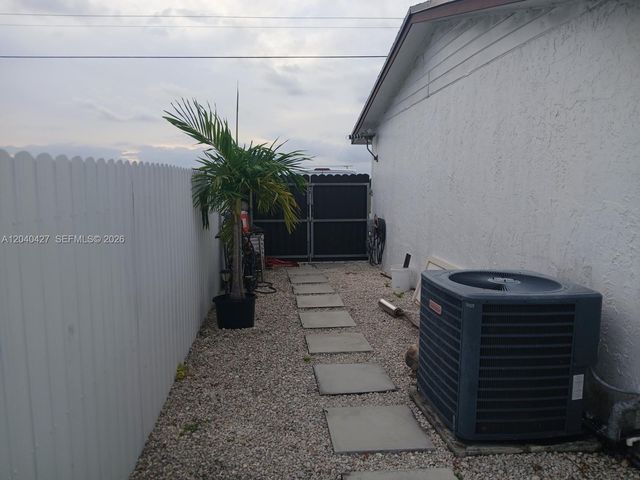 235 SW 18th Ave, Homestead, FL 33030