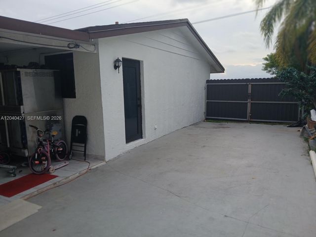 235 SW 18th Ave, Homestead, FL 33030