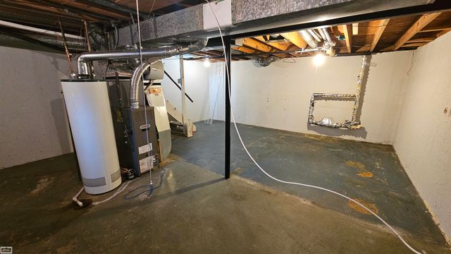 25667 Salem Street, Roseville, MI 48066