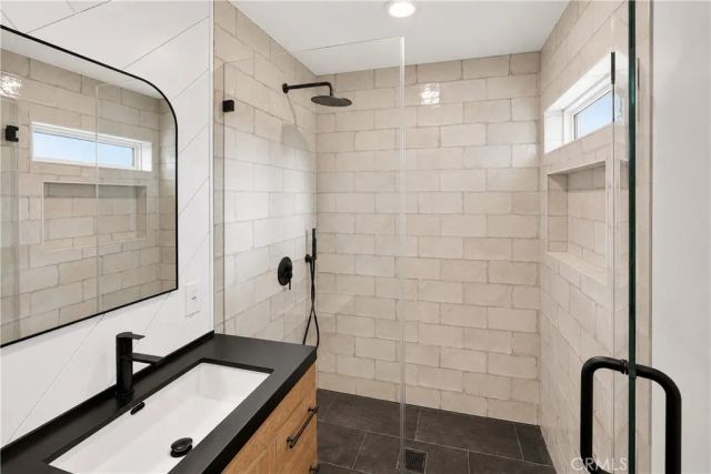 20164 Archwood, Winnetka, CA 91306