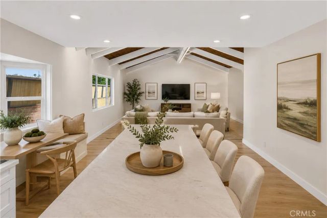 20164 Archwood, Winnetka, CA 91306
