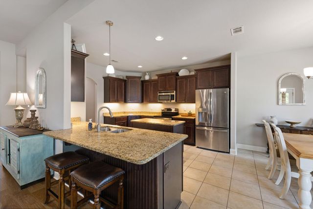 26 E Yellowstone, Hattiesburg, MS 39402