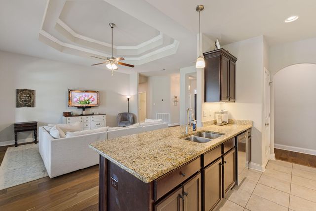 26 E Yellowstone, Hattiesburg, MS 39402