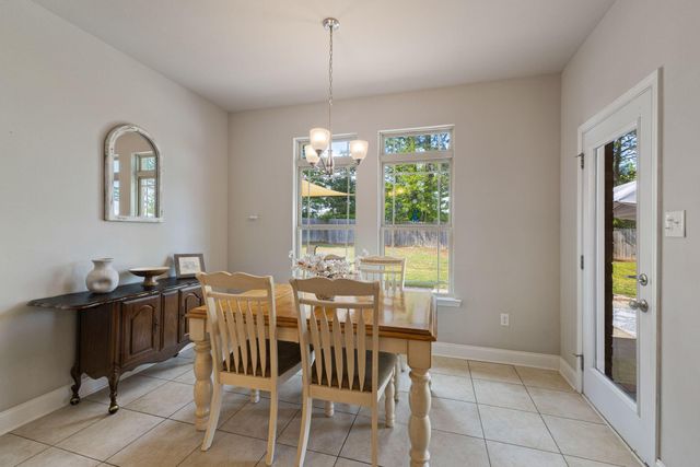26 E Yellowstone, Hattiesburg, MS 39402