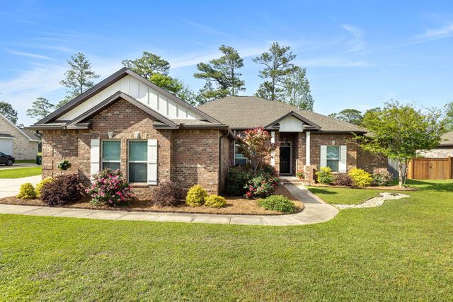 26 E Yellowstone, Hattiesburg, MS 39402