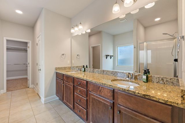 26 E Yellowstone, Hattiesburg, MS 39402