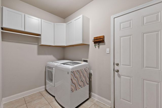 26 E Yellowstone, Hattiesburg, MS 39402