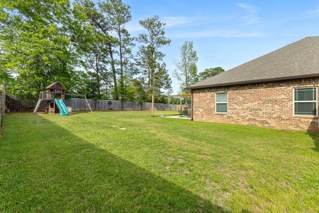 26 E Yellowstone, Hattiesburg, MS 39402