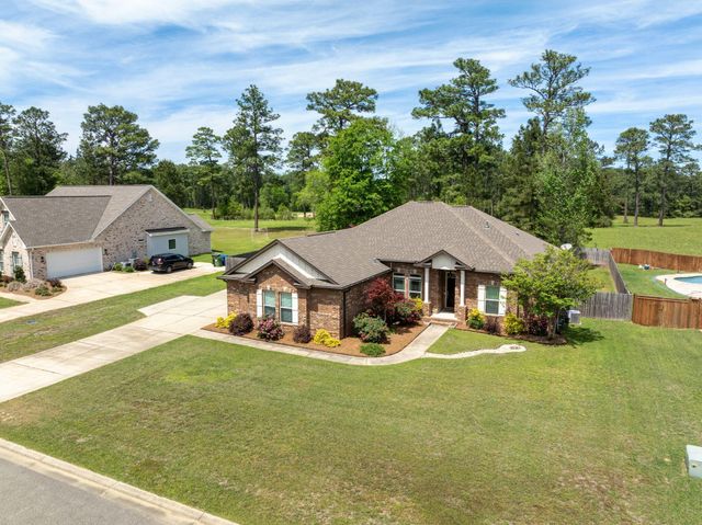26 E Yellowstone, Hattiesburg, MS 39402
