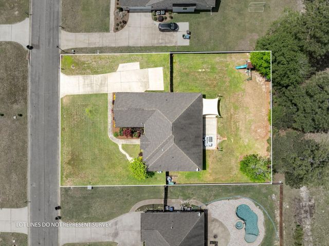 26 E Yellowstone, Hattiesburg, MS 39402