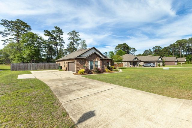 26 E Yellowstone, Hattiesburg, MS 39402