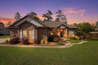 26 E Yellowstone, Hattiesburg, MS 39402
