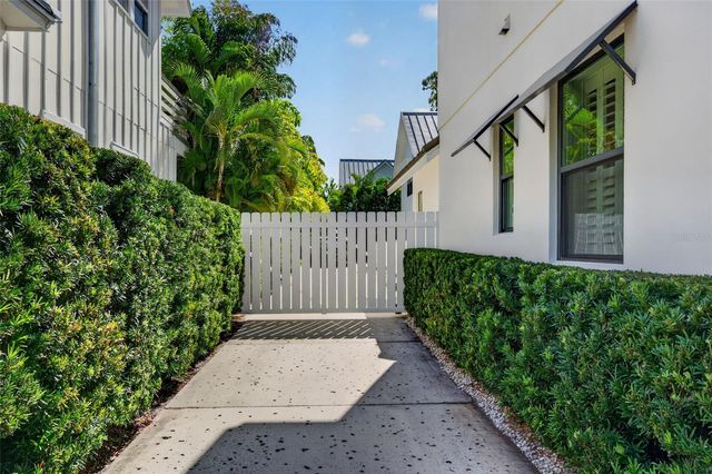 515 S OSPREY AVENUE, Sarasota, FL 34236