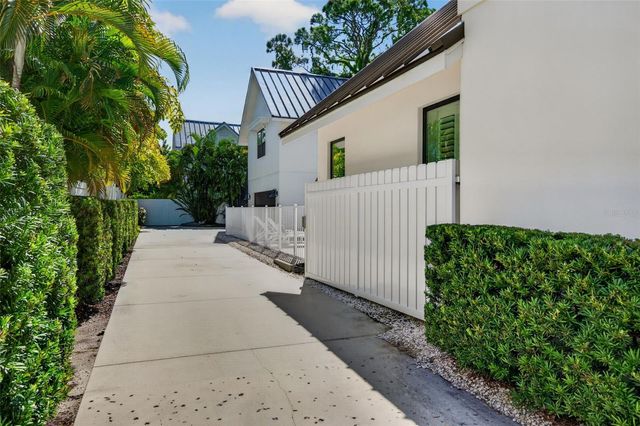 515 S OSPREY AVENUE, Sarasota, FL 34236
