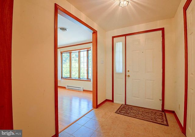 15601 WILDROSE CT, New Windsor, MD 21776
