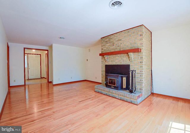 15601 WILDROSE CT, New Windsor, MD 21776