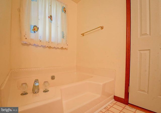 15601 WILDROSE CT, New Windsor, MD 21776