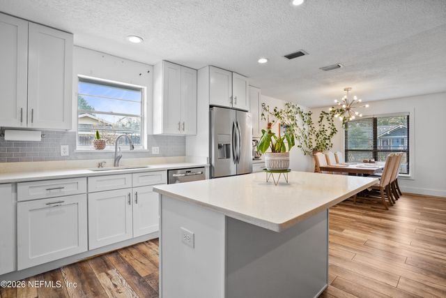 6717 LENCZYK Drive, Jacksonville, FL 32277