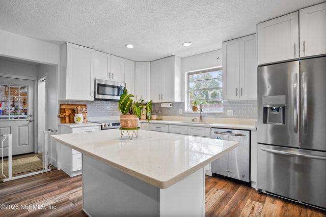 6717 LENCZYK Drive, Jacksonville, FL 32277