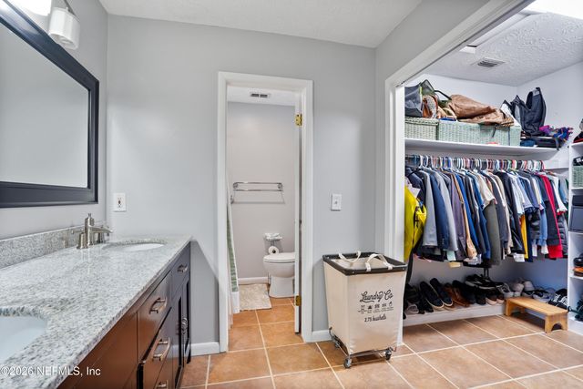 6717 LENCZYK Drive, Jacksonville, FL 32277