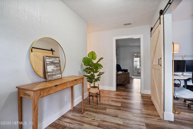 6717 LENCZYK Drive, Jacksonville, FL 32277