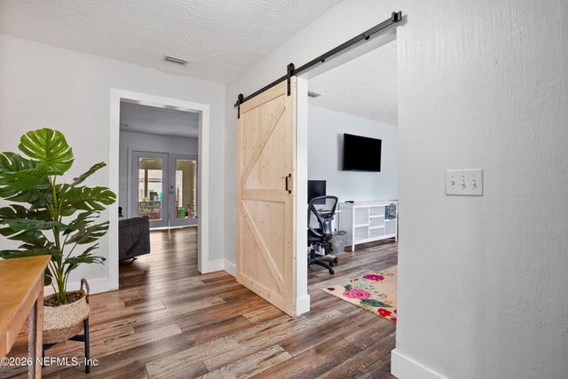 6717 LENCZYK Drive, Jacksonville, FL 32277