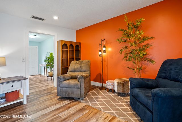 6717 LENCZYK Drive, Jacksonville, FL 32277