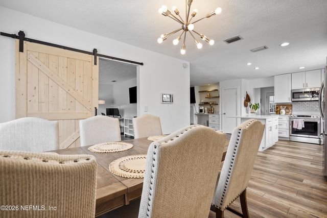 6717 LENCZYK Drive, Jacksonville, FL 32277