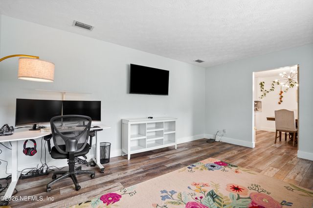 6717 LENCZYK Drive, Jacksonville, FL 32277