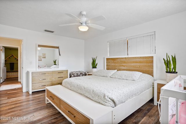 6717 LENCZYK Drive, Jacksonville, FL 32277