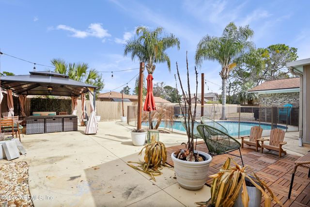 6717 LENCZYK Drive, Jacksonville, FL 32277