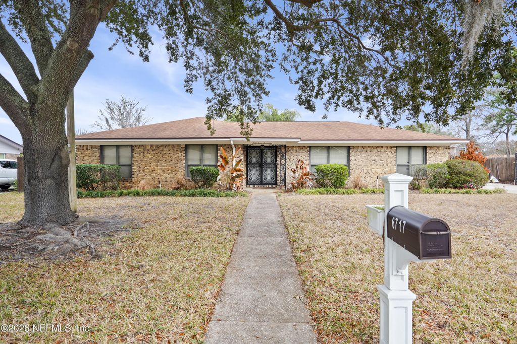 6717 LENCZYK Drive, Jacksonville, FL 32277